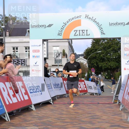 25.08.2024 - 20. Blankeneser Heldenlauf Strokosch-Dieckow http://msf.ph/oto/6815116 25.08.2024 09:33:08 Ziel 182 meine-sportfotos.de