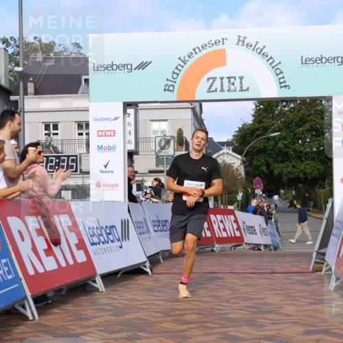 25.08.2024 - 20. Blankeneser Heldenlauf Strokosch-Dieckow http://msf.ph/oto/6815125 25.08.2024 09:33:08 Ziel 182 meine-sportfotos.de
