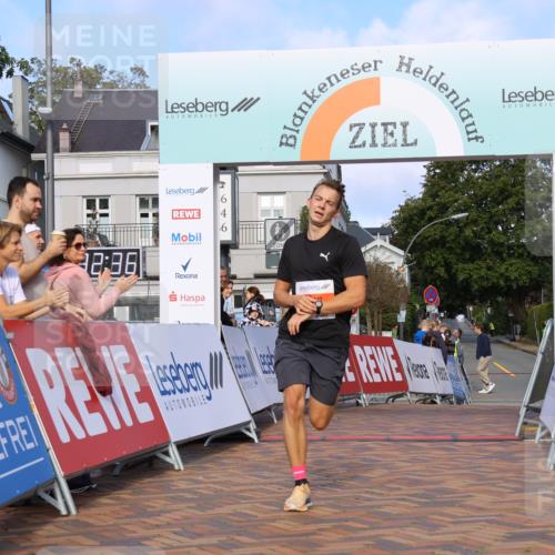 25.08.2024 - 20. Blankeneser Heldenlauf Strokosch-Dieckow http://msf.ph/oto/6815132 25.08.2024 09:33:09 Ziel 182 meine-sportfotos.de