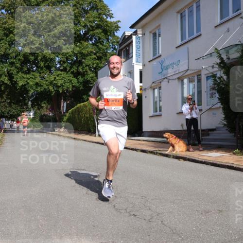 25.08.2024 - 20. Blankeneser Heldenlauf Strokosch-Dieckow http://msf.ph/oto/6815146 25.08.2024 09:41:29 Ziel 105, 121, 288 meine-sportfotos.de