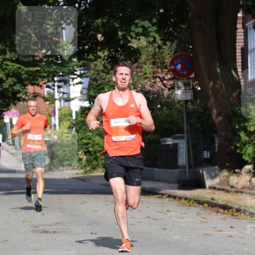 25.08.2024 - 20. Blankeneser Heldenlauf Strokosch-Dieckow http://msf.ph/oto/6815156 25.08.2024 09:41:32 Ziel 105, 121, 288 meine-sportfotos.de