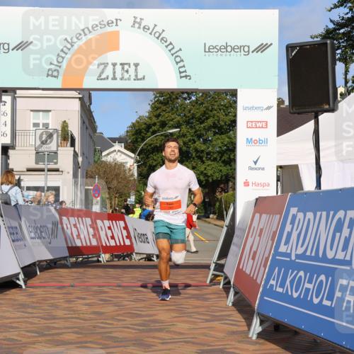 25.08.2024 - 20. Blankeneser Heldenlauf Strokosch-Dieckow http://msf.ph/oto/6815303 25.08.2024 09:34:57 Ziel 287 meine-sportfotos.de