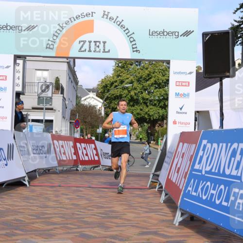 25.08.2024 - 20. Blankeneser Heldenlauf Strokosch-Dieckow http://msf.ph/oto/6815389 25.08.2024 09:35:40 Ziel 291 meine-sportfotos.de