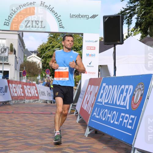 25.08.2024 - 20. Blankeneser Heldenlauf Strokosch-Dieckow http://msf.ph/oto/6815426 25.08.2024 09:35:41 Ziel 291 meine-sportfotos.de