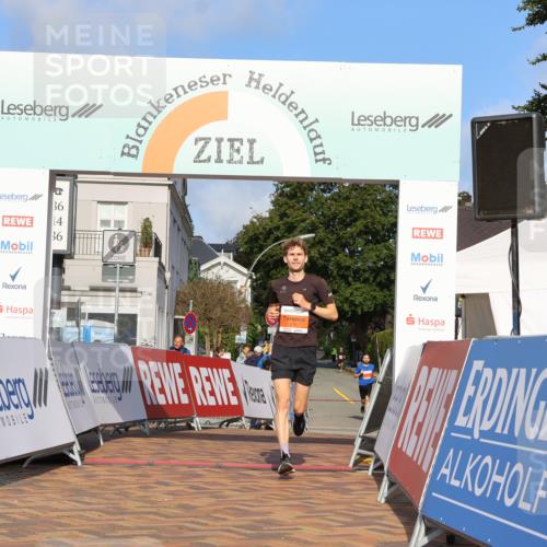 25.08.2024 - 20. Blankeneser Heldenlauf Strokosch-Dieckow http://msf.ph/oto/6815443 25.08.2024 09:36:03 Ziel 236 meine-sportfotos.de