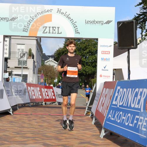 25.08.2024 - 20. Blankeneser Heldenlauf Strokosch-Dieckow http://msf.ph/oto/6815468 25.08.2024 09:36:04 Ziel 236 meine-sportfotos.de