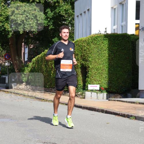 25.08.2024 - 20. Blankeneser Heldenlauf Strokosch-Dieckow http://msf.ph/oto/6815478 25.08.2024 09:42:11 Ziel 110, 125, 264 meine-sportfotos.de