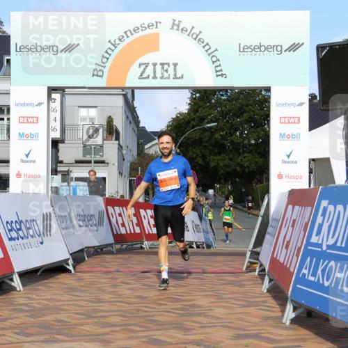 25.08.2024 - 20. Blankeneser Heldenlauf Strokosch-Dieckow http://msf.ph/oto/6815508 25.08.2024 09:36:10 Ziel 174, 236 meine-sportfotos.de