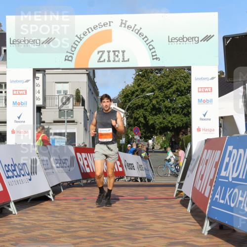 25.08.2024 - 20. Blankeneser Heldenlauf Strokosch-Dieckow http://msf.ph/oto/6815658 25.08.2024 09:36:37 Ziel 151 meine-sportfotos.de