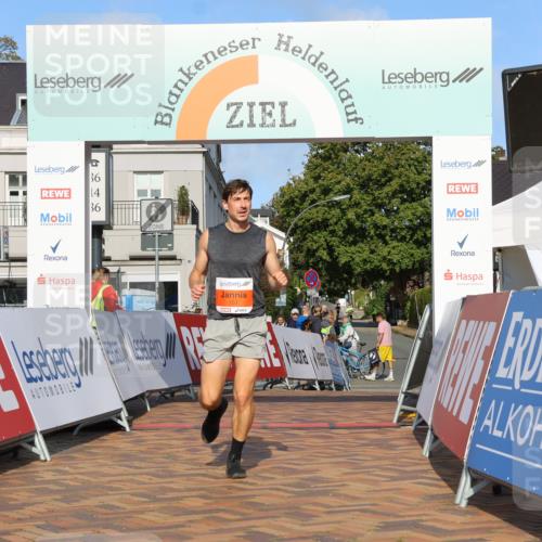 25.08.2024 - 20. Blankeneser Heldenlauf Strokosch-Dieckow http://msf.ph/oto/6815677 25.08.2024 09:36:38 Ziel 151 meine-sportfotos.de