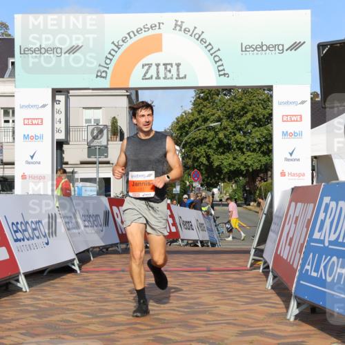 25.08.2024 - 20. Blankeneser Heldenlauf Strokosch-Dieckow http://msf.ph/oto/6815684 25.08.2024 09:36:38 Ziel 151 meine-sportfotos.de