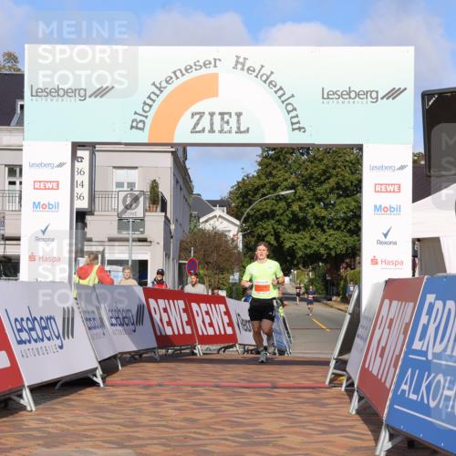 25.08.2024 - 20. Blankeneser Heldenlauf Strokosch-Dieckow http://msf.ph/oto/6815694 25.08.2024 09:36:59 Ziel 285 meine-sportfotos.de
