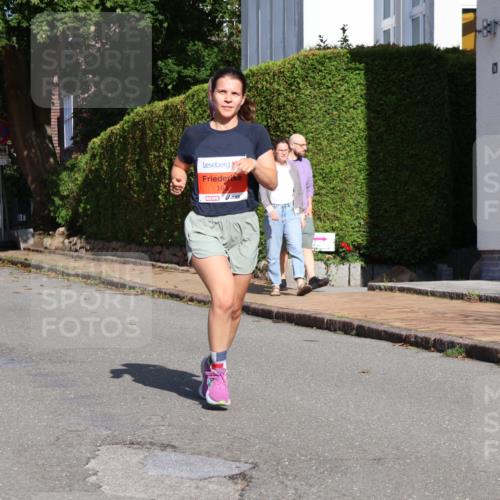 25.08.2024 - 20. Blankeneser Heldenlauf Strokosch-Dieckow http://msf.ph/oto/6815708 25.08.2024 09:42:48 Ziel 193, 272, 281 meine-sportfotos.de