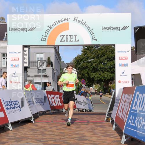 25.08.2024 - 20. Blankeneser Heldenlauf Strokosch-Dieckow http://msf.ph/oto/6815724 25.08.2024 09:37:01 Ziel 285 meine-sportfotos.de