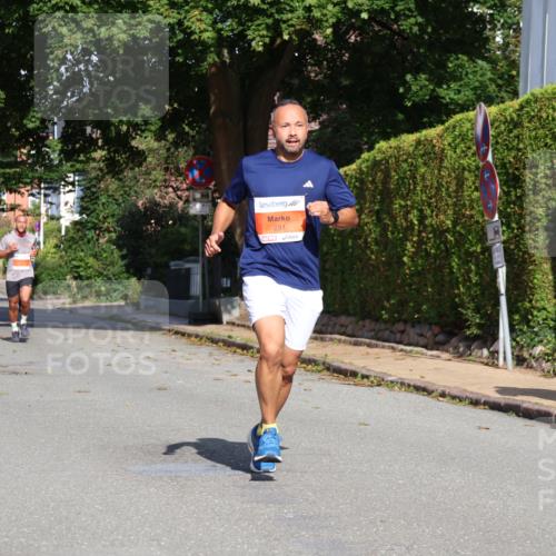25.08.2024 - 20. Blankeneser Heldenlauf Strokosch-Dieckow http://msf.ph/oto/6815725 25.08.2024 09:42:49 Ziel 193, 272, 281 meine-sportfotos.de