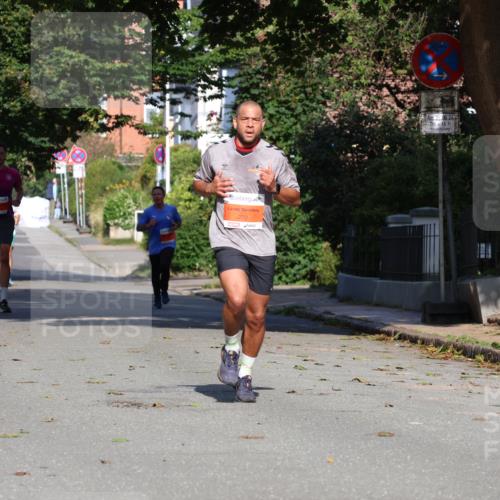 25.08.2024 - 20. Blankeneser Heldenlauf Strokosch-Dieckow http://msf.ph/oto/6815756 25.08.2024 09:42:51 Ziel 193, 272, 281 meine-sportfotos.de