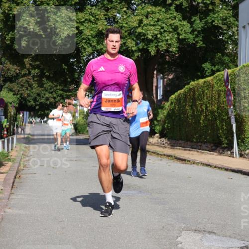 25.08.2024 - 20. Blankeneser Heldenlauf Strokosch-Dieckow http://msf.ph/oto/6815838 25.08.2024 09:43:03 Ziel 113, 170, 274, 275 meine-sportfotos.de