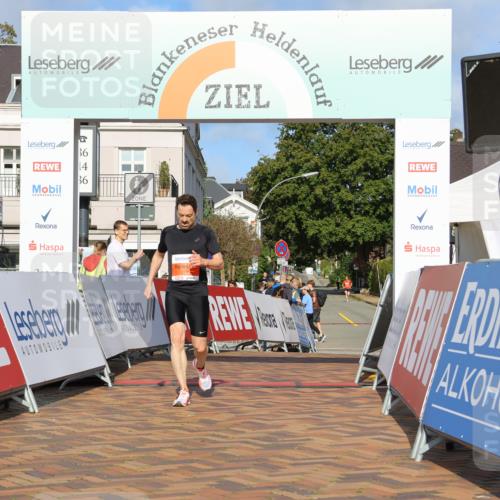 25.08.2024 - 20. Blankeneser Heldenlauf Strokosch-Dieckow http://msf.ph/oto/6815867 25.08.2024 09:37:21 Ziel 228 meine-sportfotos.de