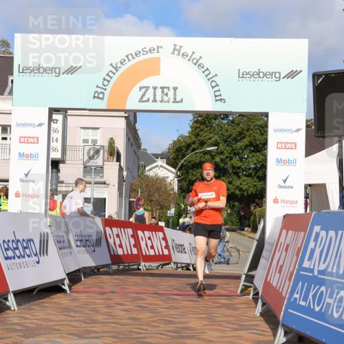 25.08.2024 - 20. Blankeneser Heldenlauf Strokosch-Dieckow http://msf.ph/oto/6815878 25.08.2024 09:37:35 Ziel 135 meine-sportfotos.de