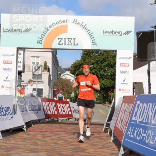 25.08.2024 - 20. Blankeneser Heldenlauf Strokosch-Dieckow http://msf.ph/oto/6815899 25.08.2024 09:37:36 Ziel 135 meine-sportfotos.de