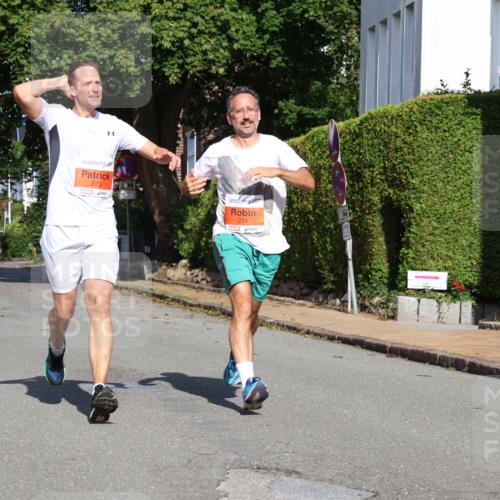 25.08.2024 - 20. Blankeneser Heldenlauf Strokosch-Dieckow http://msf.ph/oto/6815920 25.08.2024 09:43:09 Ziel 113, 274, 275 meine-sportfotos.de