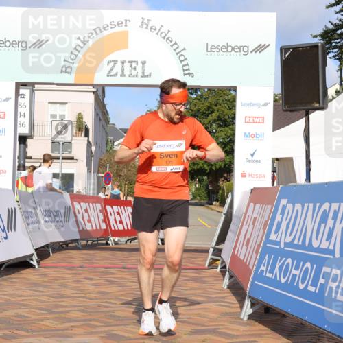 25.08.2024 - 20. Blankeneser Heldenlauf Strokosch-Dieckow http://msf.ph/oto/6815923 25.08.2024 09:37:37 Ziel 135 meine-sportfotos.de
