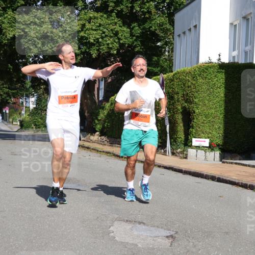 25.08.2024 - 20. Blankeneser Heldenlauf Strokosch-Dieckow http://msf.ph/oto/6815926 25.08.2024 09:43:09 Ziel 113, 274, 275 meine-sportfotos.de