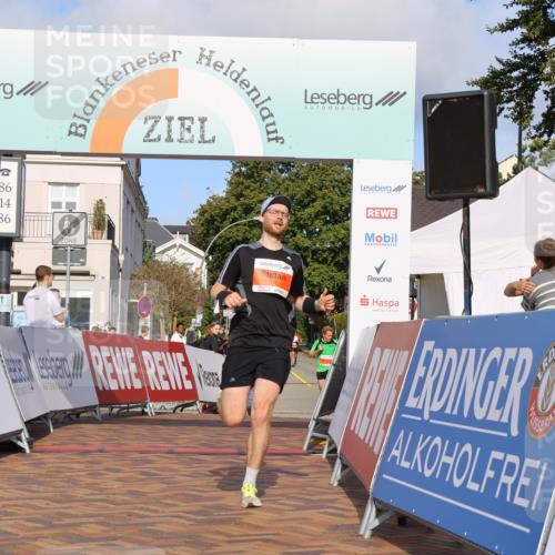 25.08.2024 - 20. Blankeneser Heldenlauf Strokosch-Dieckow http://msf.ph/oto/6815964 25.08.2024 09:38:10 Ziel 209, 242 meine-sportfotos.de