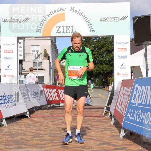 25.08.2024 - 20. Blankeneser Heldenlauf Strokosch-Dieckow http://msf.ph/oto/6816067 25.08.2024 09:38:15 Ziel 209, 242 meine-sportfotos.de
