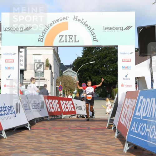 25.08.2024 - 20. Blankeneser Heldenlauf Strokosch-Dieckow http://msf.ph/oto/6816078 25.08.2024 09:38:22 Ziel 205 meine-sportfotos.de