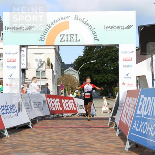 25.08.2024 - 20. Blankeneser Heldenlauf Strokosch-Dieckow http://msf.ph/oto/6816095 25.08.2024 09:38:23 Ziel 205 meine-sportfotos.de