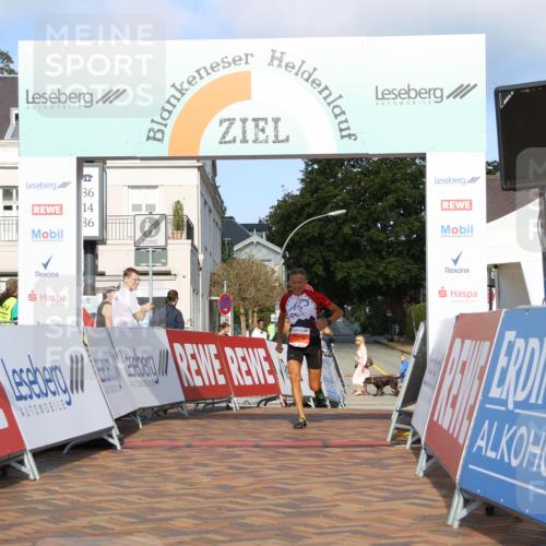25.08.2024 - 20. Blankeneser Heldenlauf Strokosch-Dieckow http://msf.ph/oto/6816107 25.08.2024 09:38:23 Ziel 205 meine-sportfotos.de