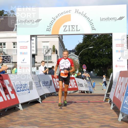 25.08.2024 - 20. Blankeneser Heldenlauf Strokosch-Dieckow http://msf.ph/oto/6816165 25.08.2024 09:38:24 Ziel 205 meine-sportfotos.de
