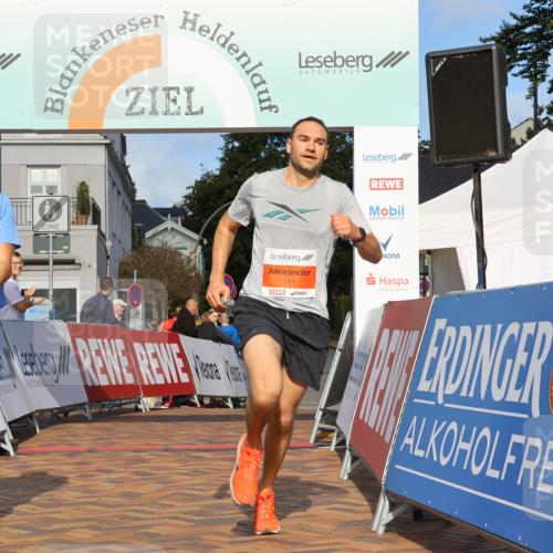 25.08.2024 - 20. Blankeneser Heldenlauf Strokosch-Dieckow http://msf.ph/oto/6816310 25.08.2024 09:39:27 Ziel 126, 145 meine-sportfotos.de