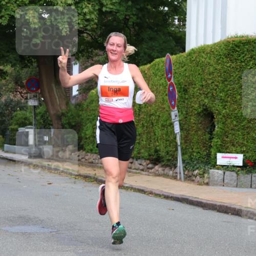 25.08.2024 - 20. Blankeneser Heldenlauf Strokosch-Dieckow http://msf.ph/oto/6816451 25.08.2024 09:45:37 Ziel 188, 243, 249, 266, 271, 273 meine-sportfotos.de