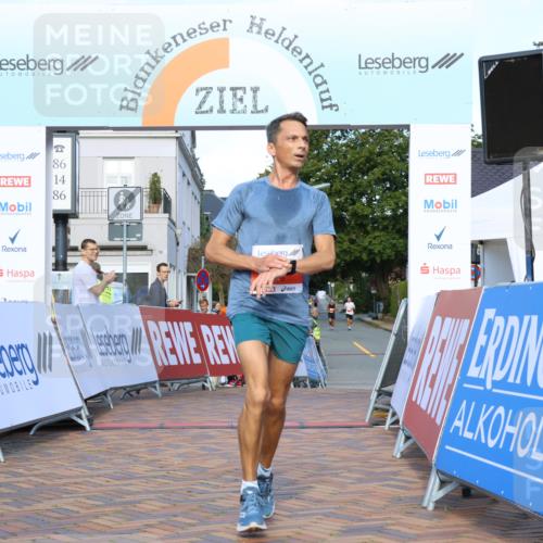 25.08.2024 - 20. Blankeneser Heldenlauf Strokosch-Dieckow http://msf.ph/oto/6816499 25.08.2024 09:39:59 Ziel 208 meine-sportfotos.de