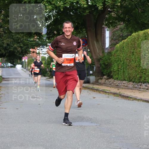 25.08.2024 - 20. Blankeneser Heldenlauf Strokosch-Dieckow http://msf.ph/oto/6816519 25.08.2024 09:45:45 Ziel 164, 188, 207, 249, 282 meine-sportfotos.de