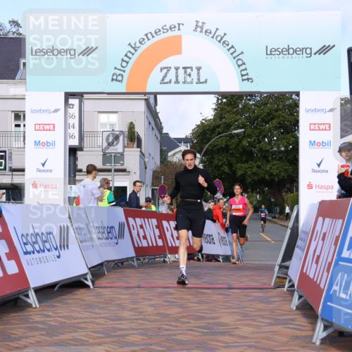 25.08.2024 - 20. Blankeneser Heldenlauf Strokosch-Dieckow http://msf.ph/oto/6816699 25.08.2024 09:40:29 Ziel 140, 198 meine-sportfotos.de