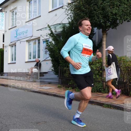 25.08.2024 - 20. Blankeneser Heldenlauf Strokosch-Dieckow http://msf.ph/oto/6816705 25.08.2024 09:46:28 Ziel 111, 157 meine-sportfotos.de