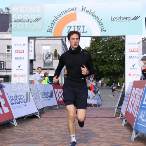 25.08.2024 - 20. Blankeneser Heldenlauf Strokosch-Dieckow http://msf.ph/oto/6816756 25.08.2024 09:40:30 Ziel 140, 198 meine-sportfotos.de