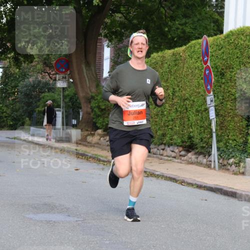 25.08.2024 - 20. Blankeneser Heldenlauf Strokosch-Dieckow http://msf.ph/oto/6816806 25.08.2024 09:46:58 Ziel 239, 240, 251 meine-sportfotos.de