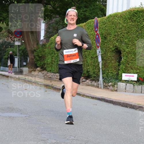 25.08.2024 - 20. Blankeneser Heldenlauf Strokosch-Dieckow http://msf.ph/oto/6816815 25.08.2024 09:46:58 Ziel 239, 240, 251 meine-sportfotos.de