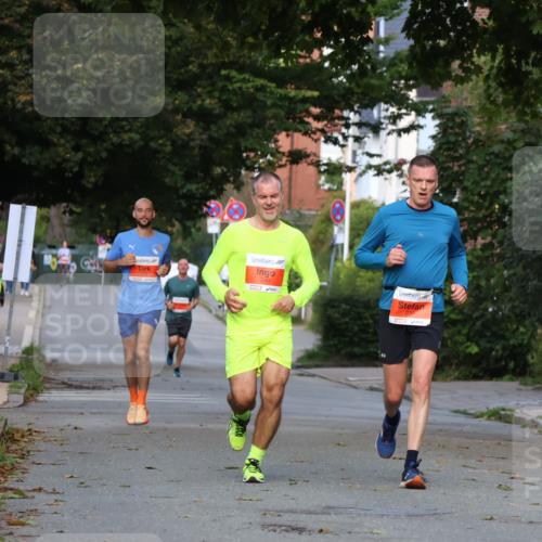 25.08.2024 - 20. Blankeneser Heldenlauf Strokosch-Dieckow http://msf.ph/oto/6816826 25.08.2024 09:47:00 Ziel 179, 239, 240, 251 meine-sportfotos.de