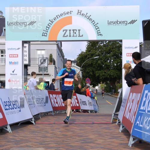 25.08.2024 - 20. Blankeneser Heldenlauf Strokosch-Dieckow http://msf.ph/oto/6816836 25.08.2024 09:40:40 Ziel 262 meine-sportfotos.de