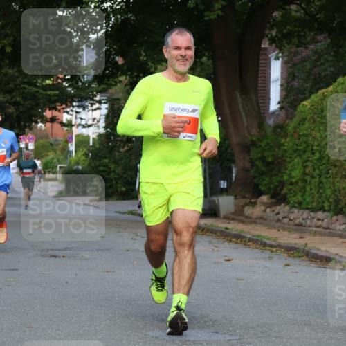 25.08.2024 - 20. Blankeneser Heldenlauf Strokosch-Dieckow http://msf.ph/oto/6816864 25.08.2024 09:47:05 Ziel 179, 239, 240 meine-sportfotos.de