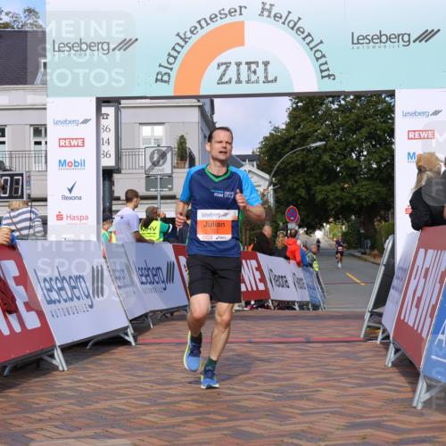 25.08.2024 - 20. Blankeneser Heldenlauf Strokosch-Dieckow http://msf.ph/oto/6816869 25.08.2024 09:40:41 Ziel 262 meine-sportfotos.de