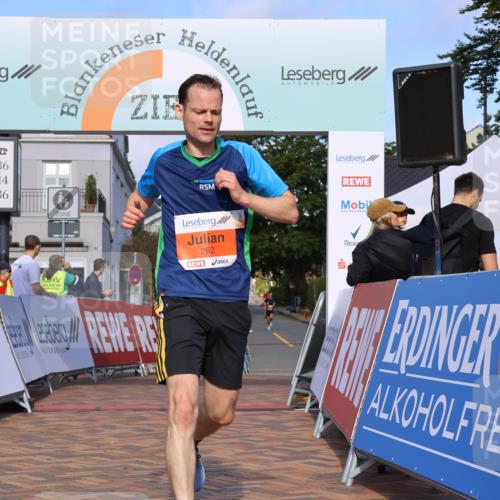 25.08.2024 - 20. Blankeneser Heldenlauf Strokosch-Dieckow http://msf.ph/oto/6816899 25.08.2024 09:40:42 Ziel 262 meine-sportfotos.de