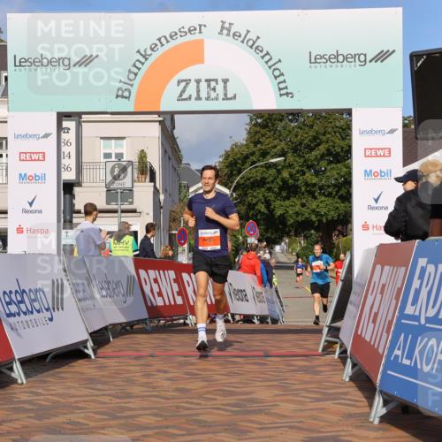 25.08.2024 - 20. Blankeneser Heldenlauf Strokosch-Dieckow http://msf.ph/oto/6816908 25.08.2024 09:40:55 Ziel 137, 152 meine-sportfotos.de