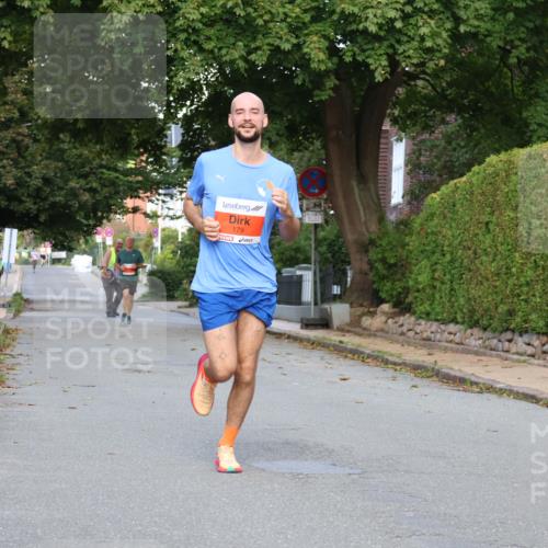 25.08.2024 - 20. Blankeneser Heldenlauf Strokosch-Dieckow http://msf.ph/oto/6816914 25.08.2024 09:47:09 Ziel 179, 239, 240 meine-sportfotos.de