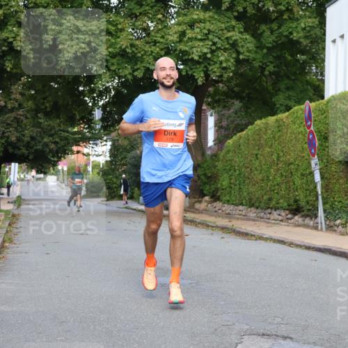 25.08.2024 - 20. Blankeneser Heldenlauf Strokosch-Dieckow http://msf.ph/oto/6816928 25.08.2024 09:47:09 Ziel 179, 239, 240 meine-sportfotos.de